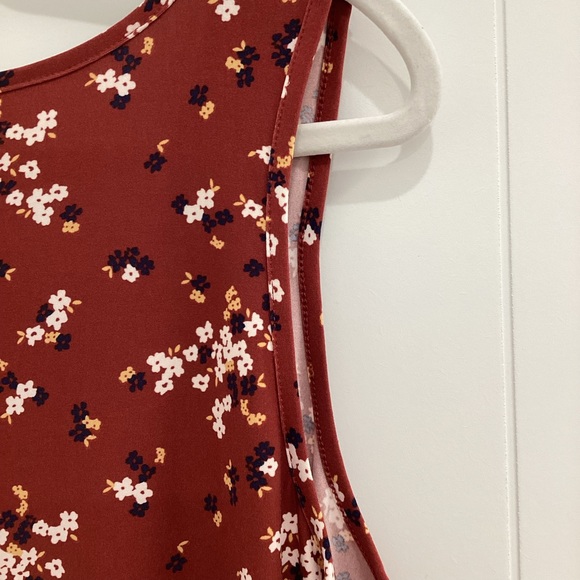 Ladies sleeveless summer top size X large. - Picture 4 of 4